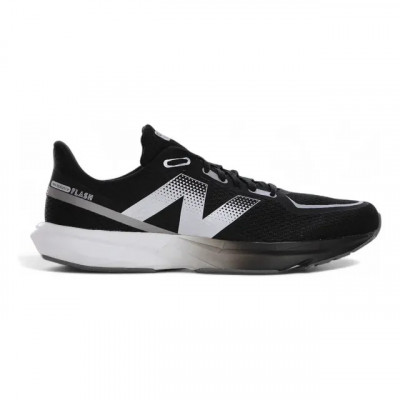 Tênis New Balance Flash V7 Masculino Preto — foco em treino