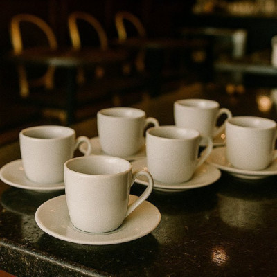 Jogo Xícaras Café Com Pires Porcelana Branca - 12 Peças
