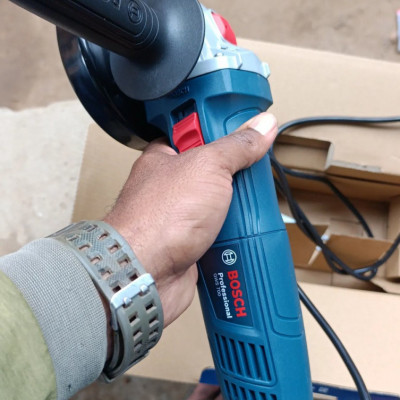 Esmerilhadeira Bosch GWS700 Azul