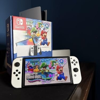 Bundle Nintendo Switch OLED + Super Mario Bros