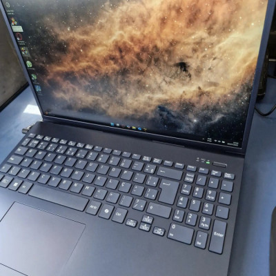 VAIO FE16 Ryzen 5 5625U Linux 8GB 256GB 16in