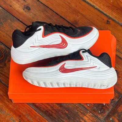 Tênis Nike Precision 8 Low