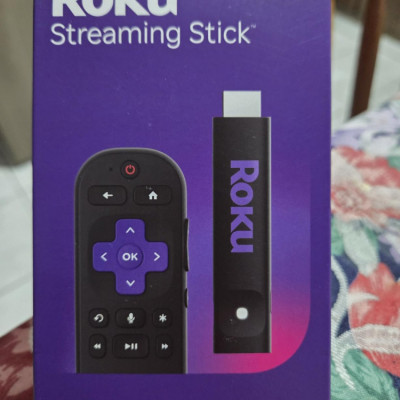 Roku Streaming Stick HD 2025 com controle por voz