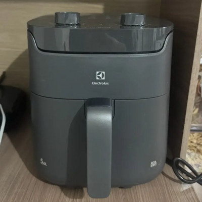 Electrolux Air Fryer 5,6L 1400W 127v
