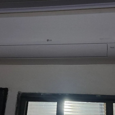 LG Dual Inverter AI Voice 12000 Btu Frio