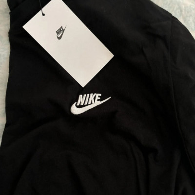 Camiseta Nike Sportswear Club Masculina
