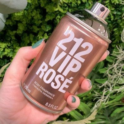 Body Spray Carolina Herrera 212 Vip Rosé 250ml