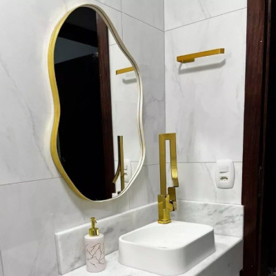 Espelho Roma 70x50 com Moldura em Couro (várias cores)