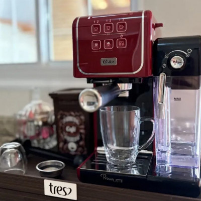 Cafeteira Espresso Primalatte Touch Red Oster 220V