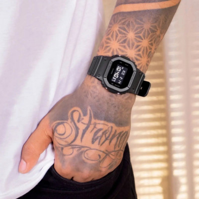 Relógio Casio G-shock Digital Preto DW-5600BB