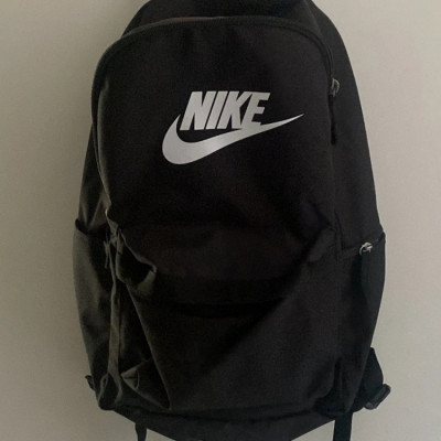 Mochila Nike Heritage Unissex Preto