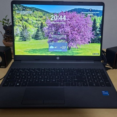 Notebook HP 256R G9 Intel Core i5 13ª Geração Memoria RAM 16GB SSD 256GB Tela de 15,6 polegadas LCD Windows 11 Home SL