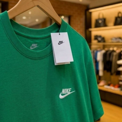 Camiseta Nike Sportswear Club