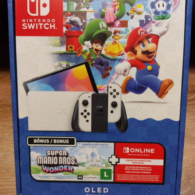 Bundle Nintendo Switch OLED + Super Mario Bros
