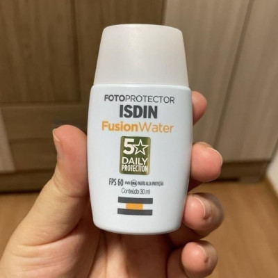 💧 ISDIN Protetor Solar Facial Fusion Water 5 Stars FPS60