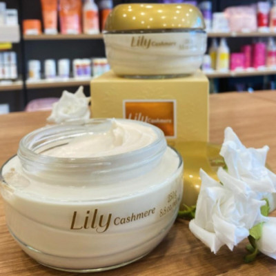 Creme Acetinado Lily Cashmere 250g - O Boticário