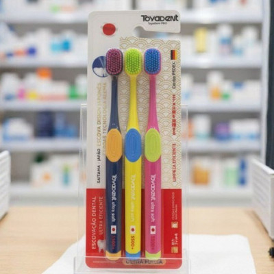 Kit 3 Escovas de Dente ToyaDent (Azul, Amarelo e Rosa)
