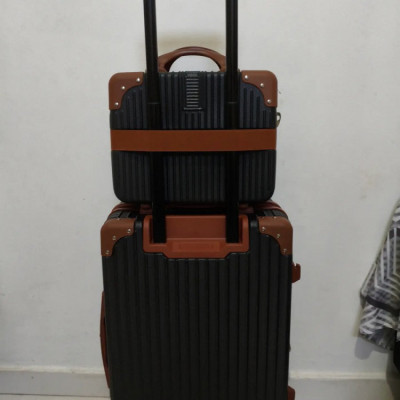 Mala Blogueirinha 10kg com Frasqueira Bordo