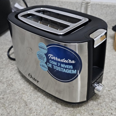 Oster Torradeira Simple Life Inox 750W 110V
