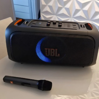 Caixa de Som Bluetooth JBL Partybox On-the-go Essential 100W RMS