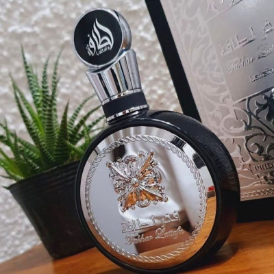 Perfume Árabe Fakhar Black Eau De Parfum 100 Ml