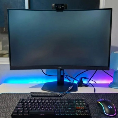 Monitor Gamer Curvo AOC AGON G4Z 27 300Hz 0,3ms HDR10 Base Ajustável