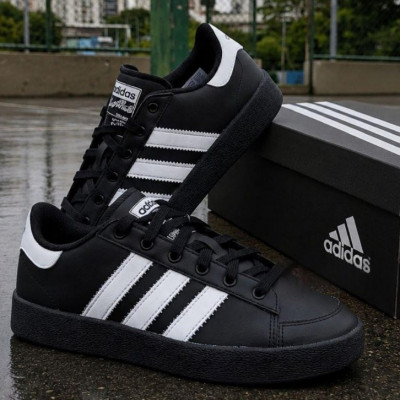 Tênis Jump Hook adidas