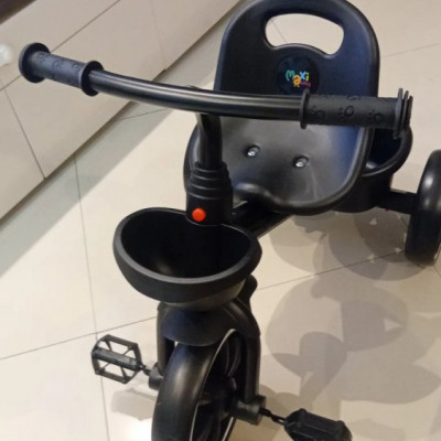 Triciclo Motoca com Pedal LED 3 Rodas Preto