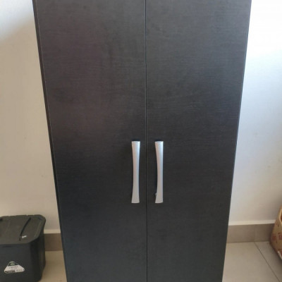 Armário MU200 Preto 94x46x31,5cm 2 Portas