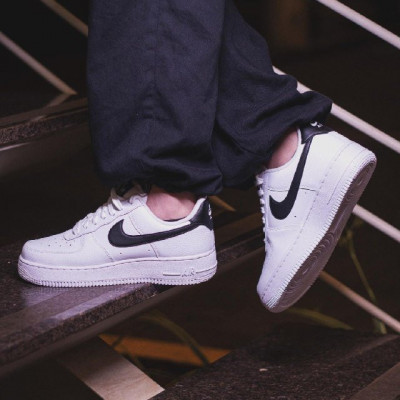 Tênis Nike Air Force 1 Low (34 a 40)