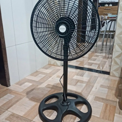 Ventilador De Pé Turbo 3 Velocidades 110/220V
