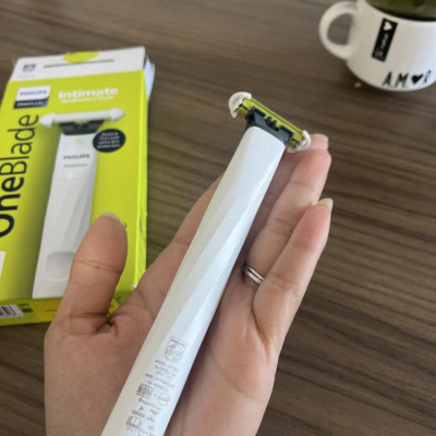 Aparador e Raspador Oneblade Intimate Philips