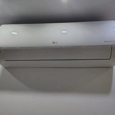 Ar Condicionado Split Hi Wall LG Inverter 12.000 BTUs 220V