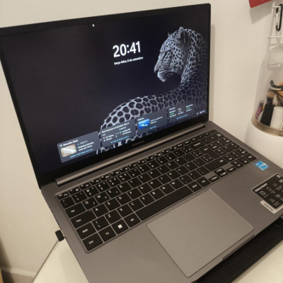 Samsung Galaxy Book4 Intel Core i3 8GB 256GB 15.6''
