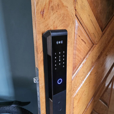 Fechadura Digital Facial e Palma WiFi Preto