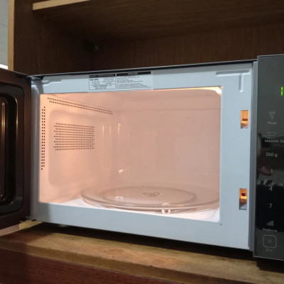 Micro-ondas Consul 23L Marmita CMS23A