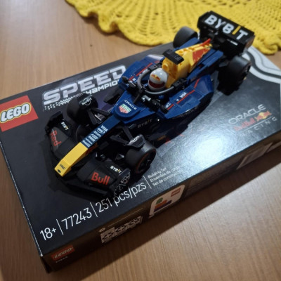 LEGO Speed Champions Carro Oracle Red Bull Racing RB20