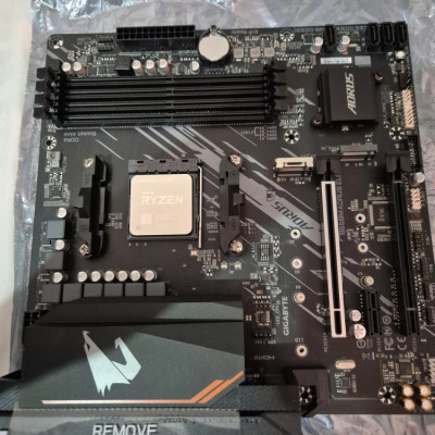 Placa-Mãe Gigabyte B550M Aorus Elite AM4