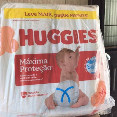 Fralda Huggies Supreme Care M 196 Un