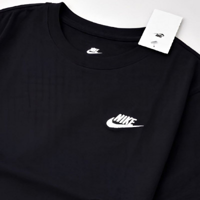Camiseta Nike Sportswear Club