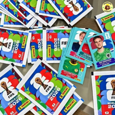 Kit Copa do Mundo Panini 2026 com 10 Envelopes 70 Figurinhas