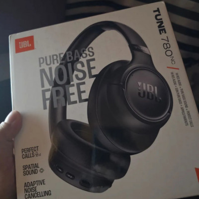 Fone de Ouvido Bluetooth Tune 780NC Preto JBL