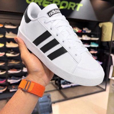 Tênis Jump Hook adidas