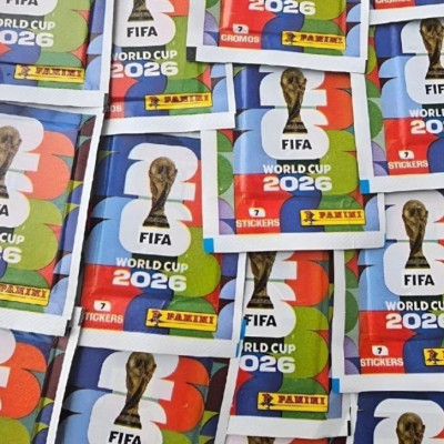 Kit com 100 Envelopes (700 Figurinhas) Panini Copa do Mundo 2026