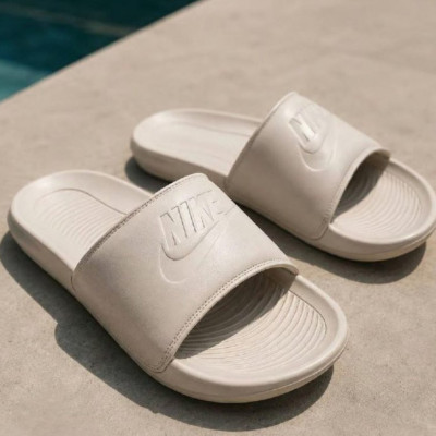 Chinelo Nike Victori One