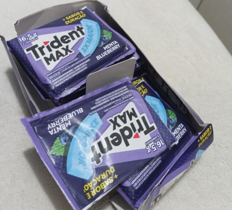 Chiclete Trident Max Menta Blueberry Sem Açúcar - Caixa com 14 unidades
