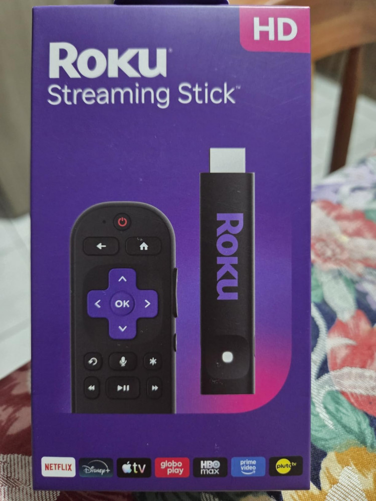 Roku Streaming Stick HD 2025 com controle por voz