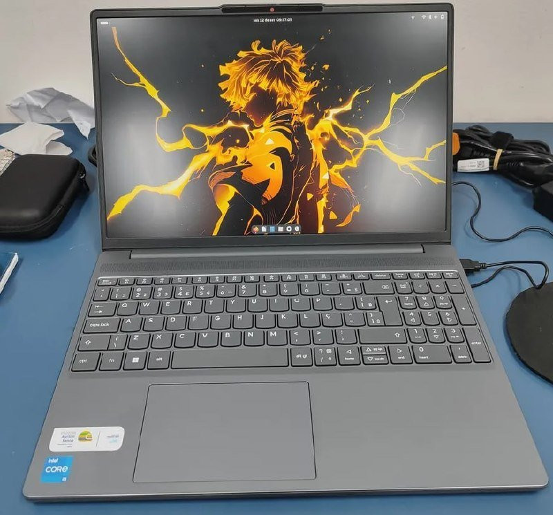 Notebook Lenovo Ideapad Slim 3 Intel Core i5-13420h 8gb 512gb Ssd Linux