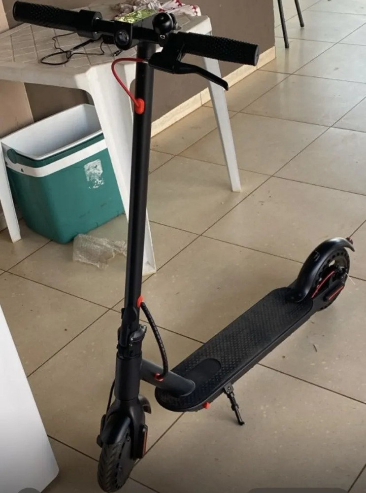 Patinete Scooter Elétrico Preto 30 Km Bluetooth