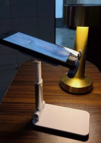 Suporte de Mesa Ajustável para Celulares e Tablets